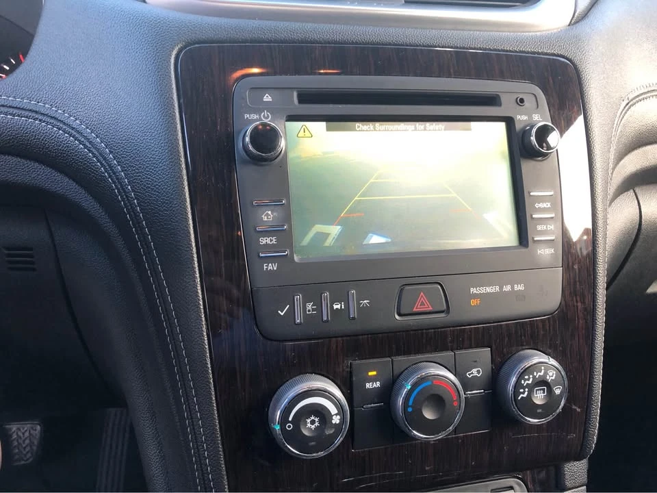 2015 Chevrolet Traverse - Image 14 of 16