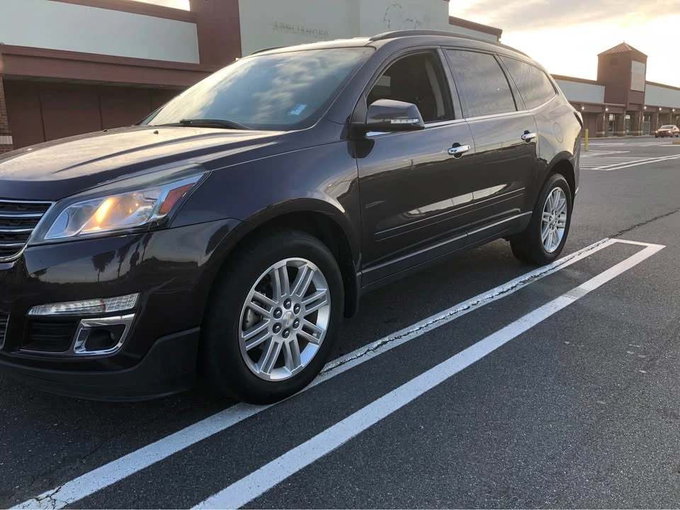 2015 Chevrolet Traverse - Image 2 of 16