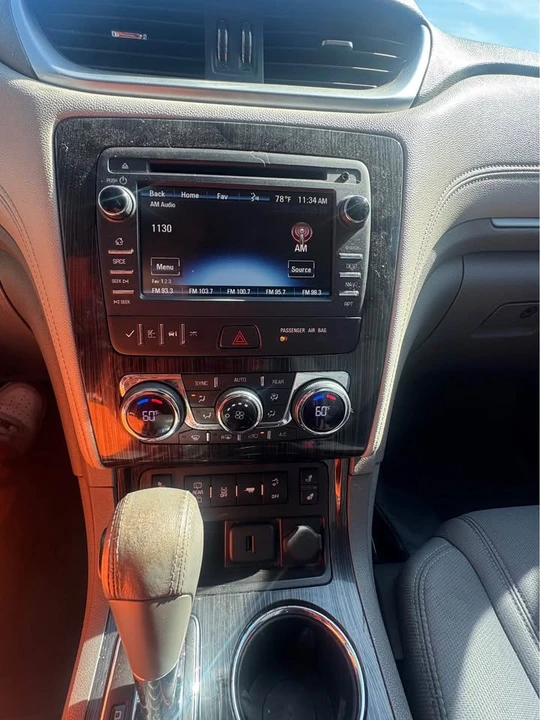 2015 Chevrolet Traverse - Image 10 of 13