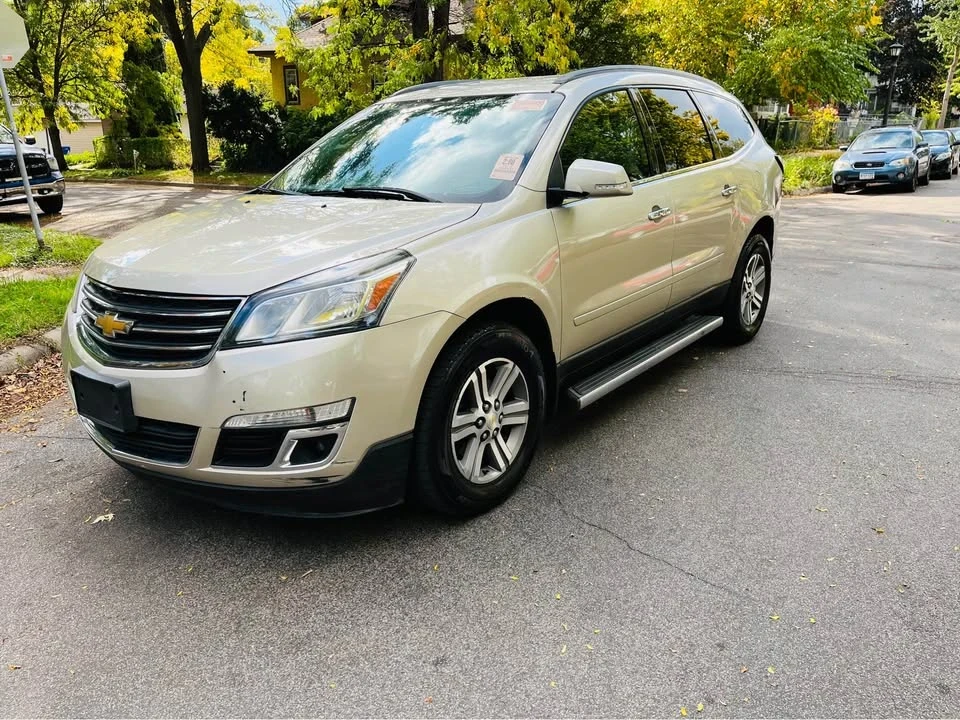 2015 Chevrolet Traverse - Image 2 of 16