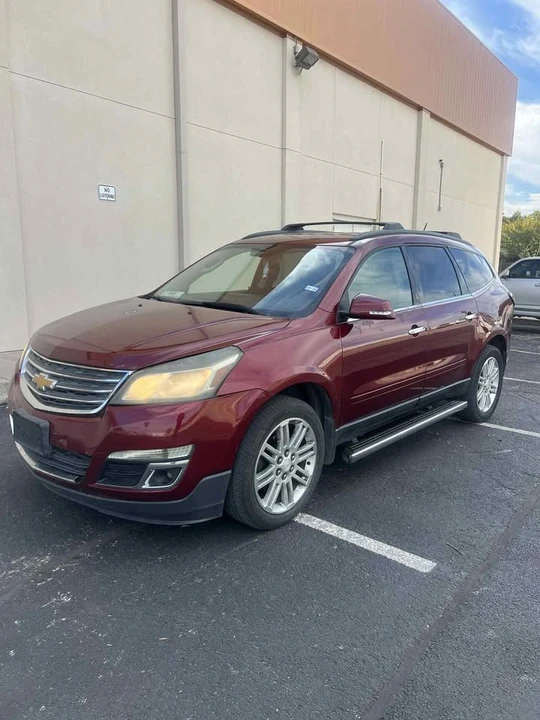 2015 Chevrolet Traverse - Image 2 of 11