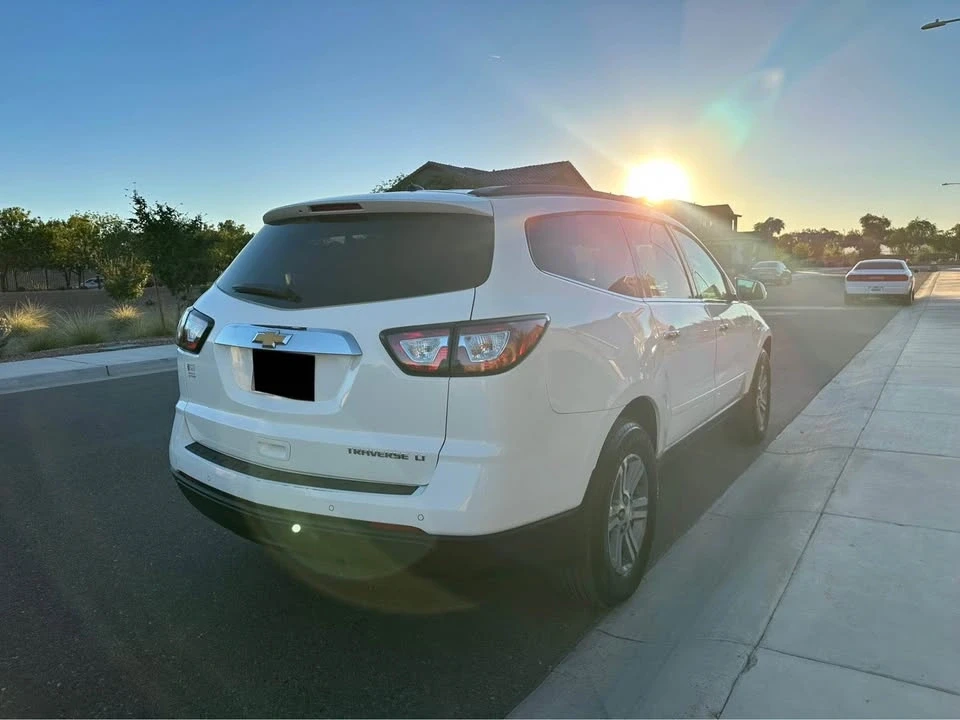 2015 Chevrolet Traverse - Image 4 of 10