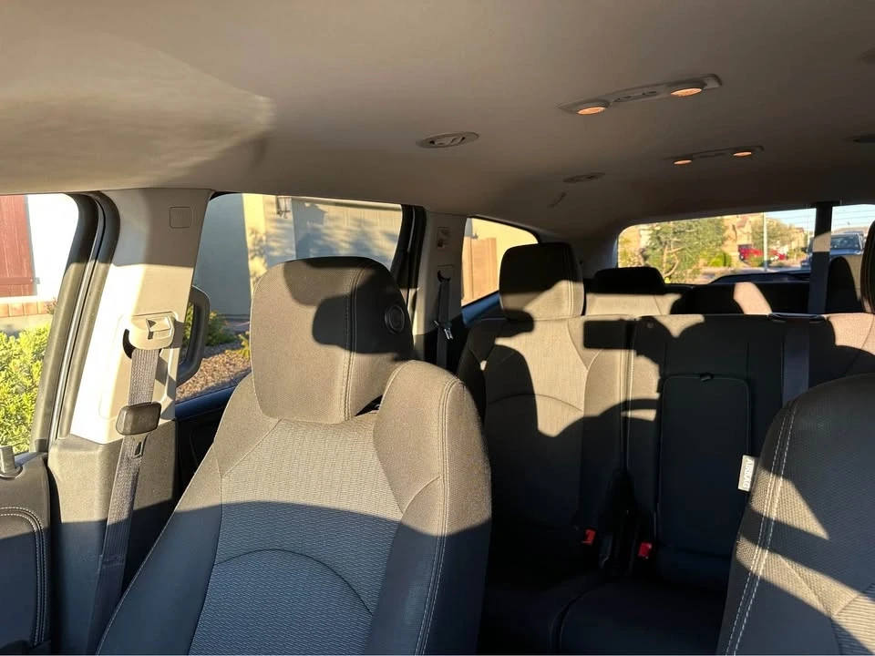 2015 Chevrolet Traverse - Image 8 of 10