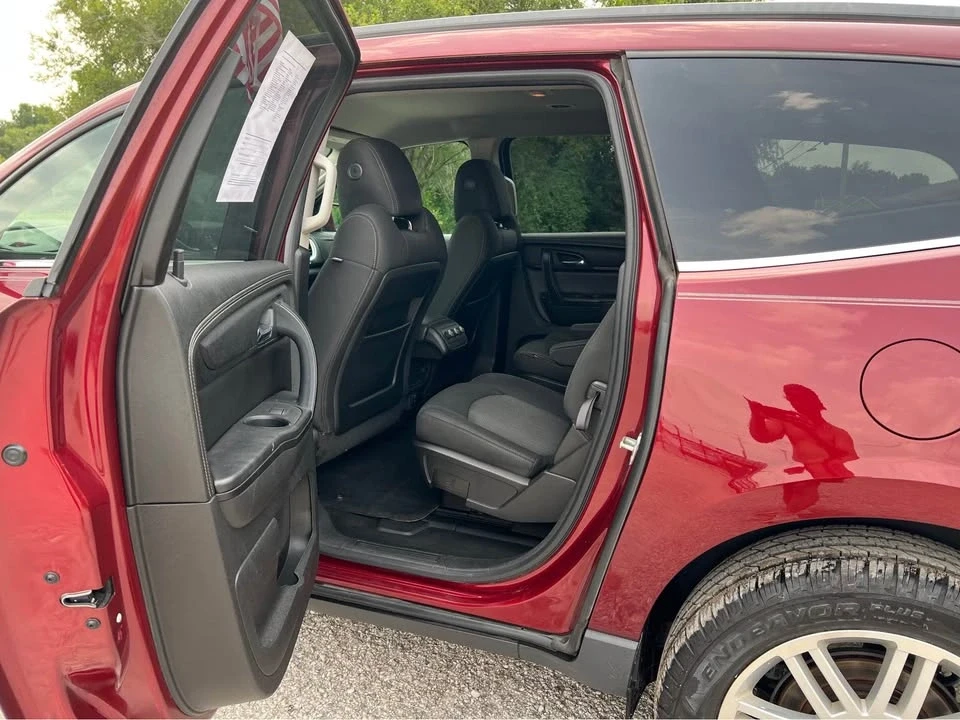 2015 Chevrolet Traverse - Image 5 of 9