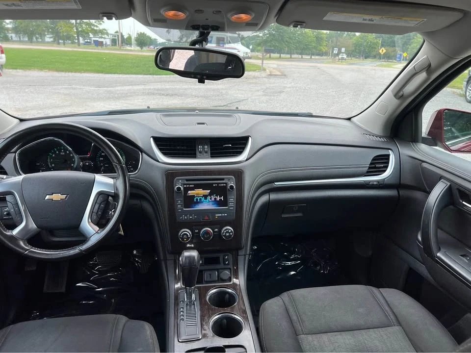 2015 Chevrolet Traverse - Image 6 of 9
