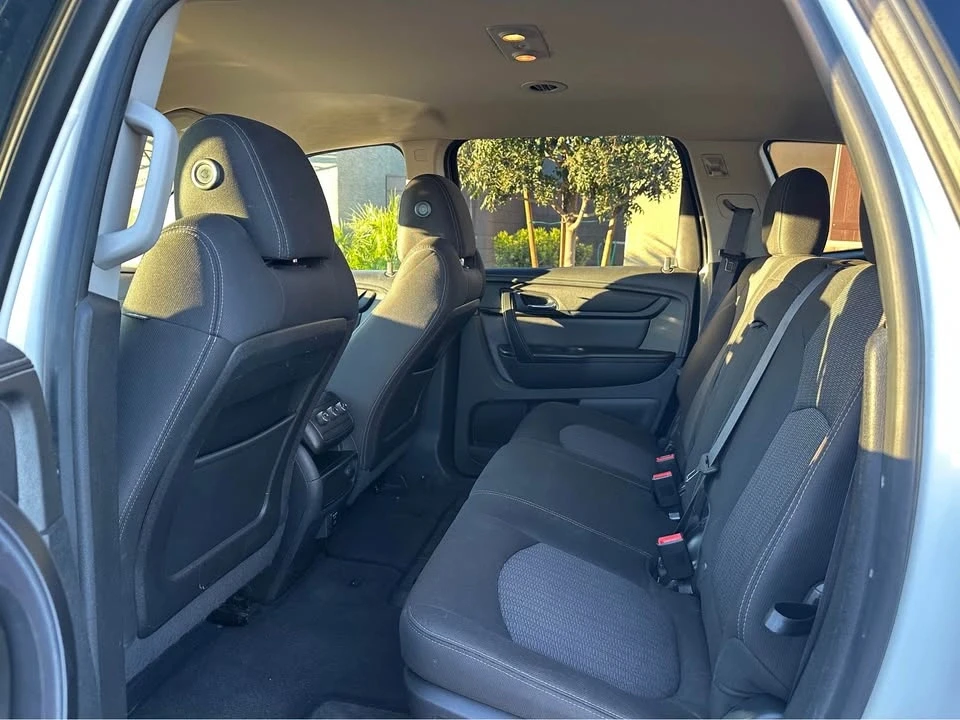 2015 Chevrolet Traverse - Image 9 of 10
