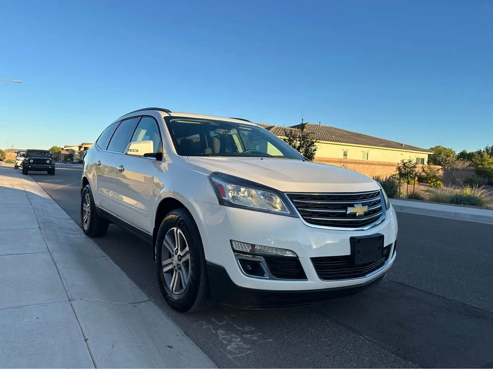 2015 Chevrolet Traverse - Image 3 of 10