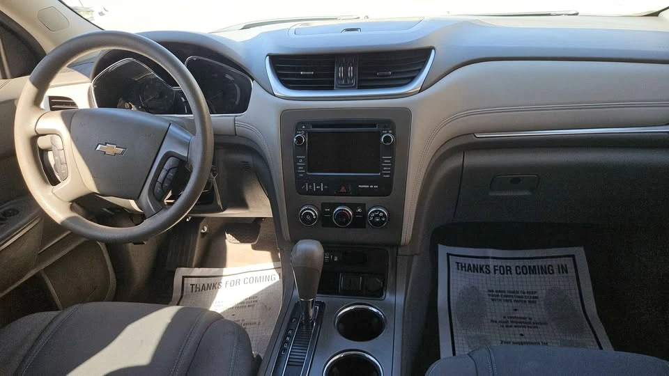 2015 Chevrolet Traverse - Image 14 of 19