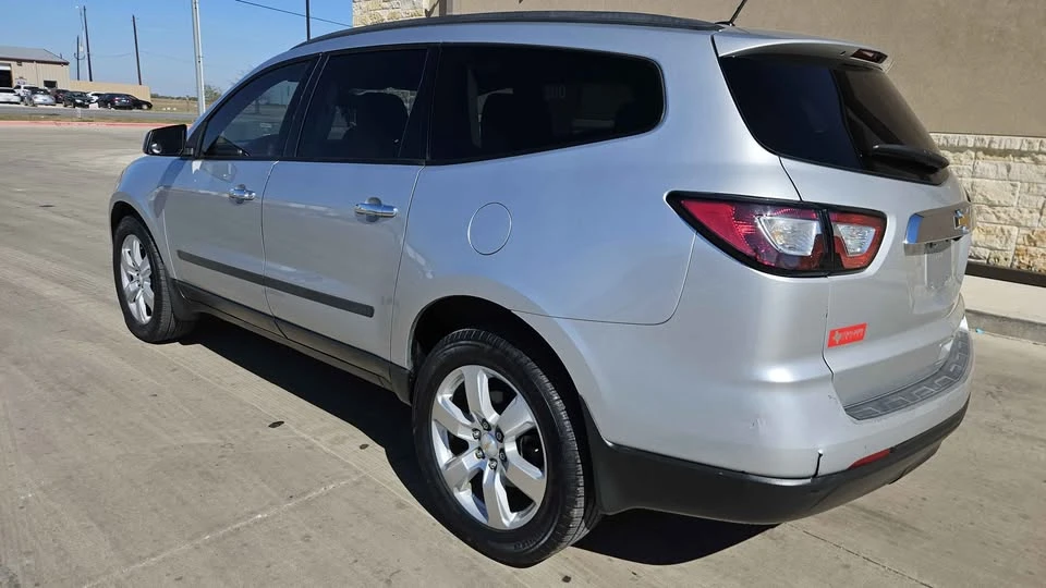 2015 Chevrolet Traverse - Image 7 of 19