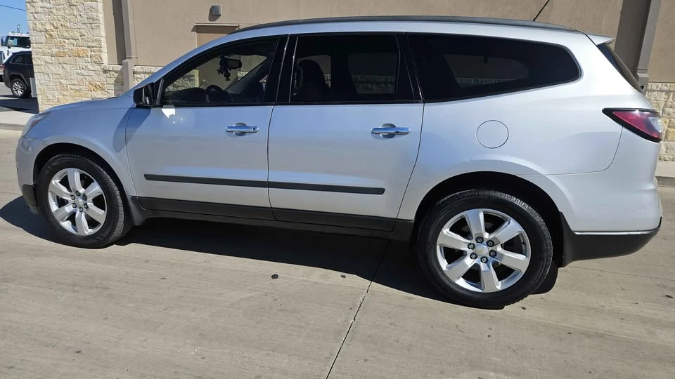 2015 Chevrolet Traverse - Image 8 of 19