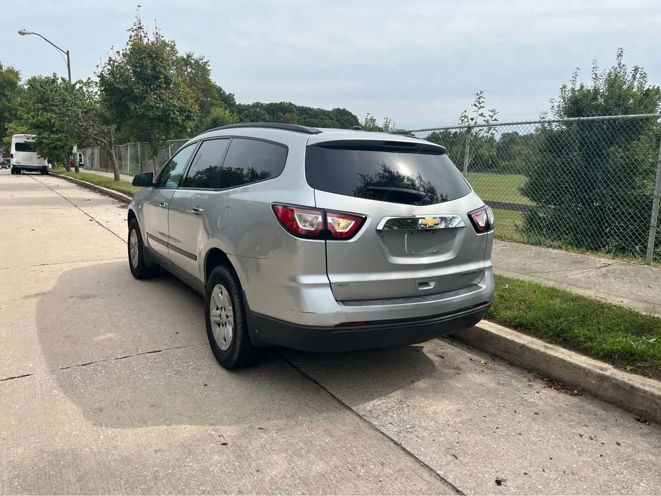 2015 Chevrolet Traverse - Image 3 of 7