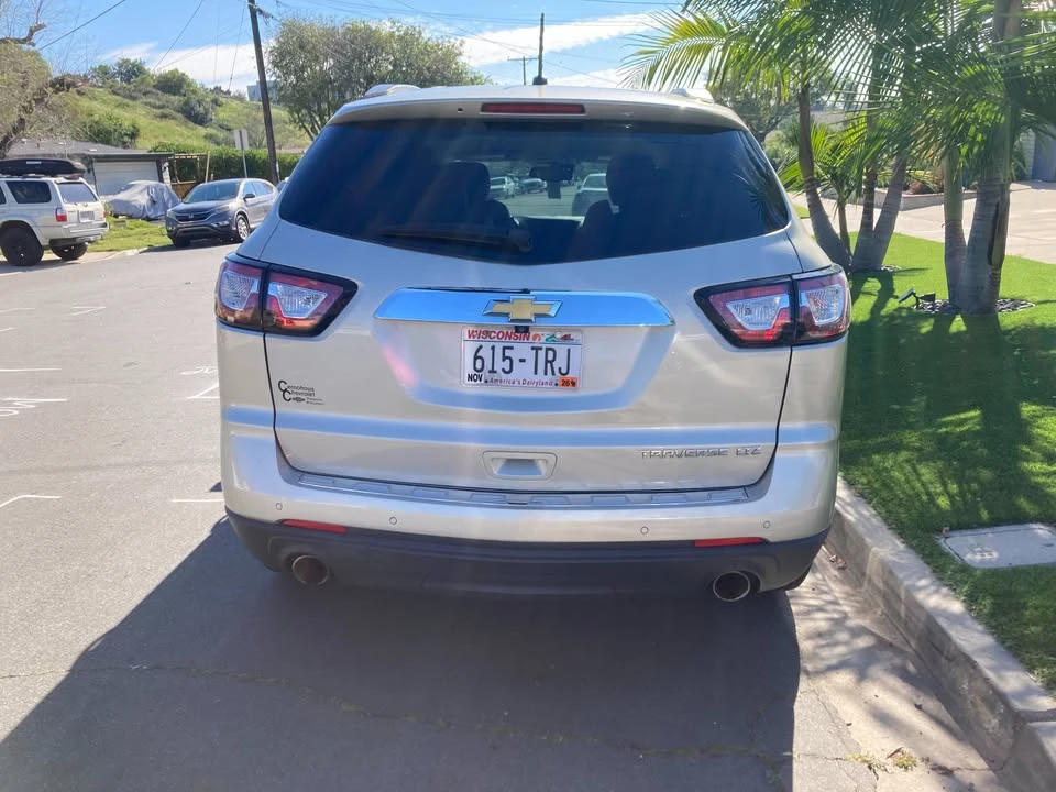 2015 Chevrolet Traverse - Image 4 of 9