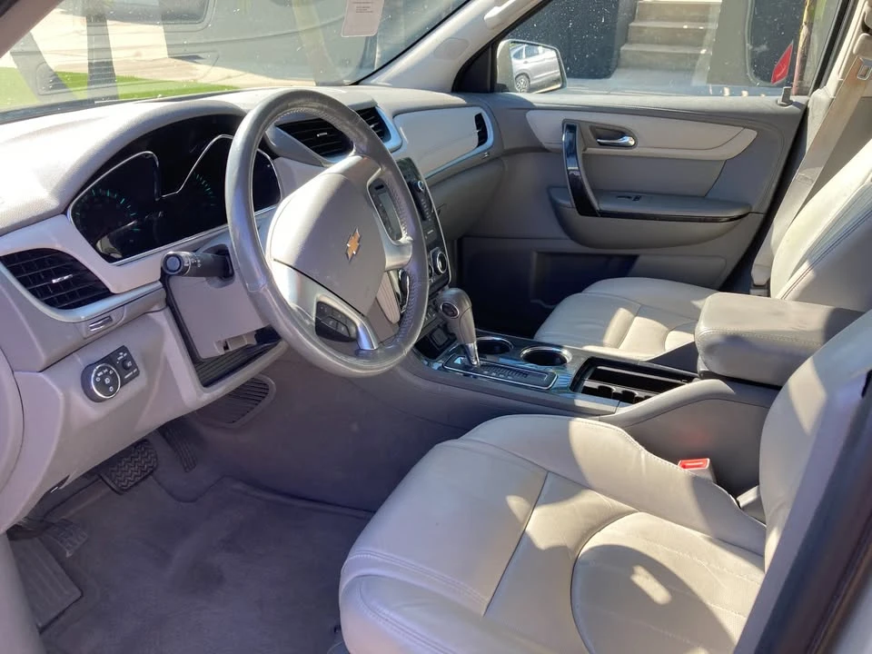 2015 Chevrolet Traverse - Image 6 of 9