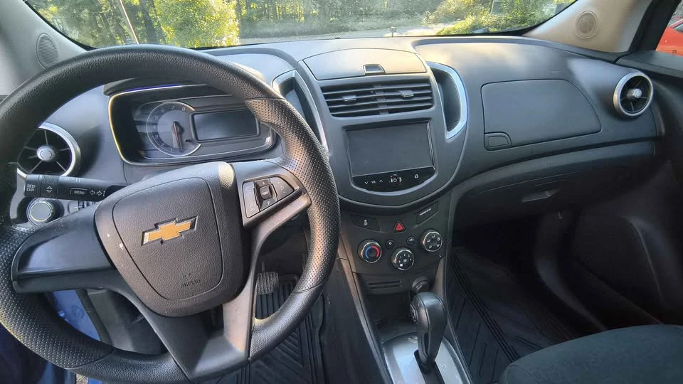 2015 Chevrolet Trax - Image 8 of 9