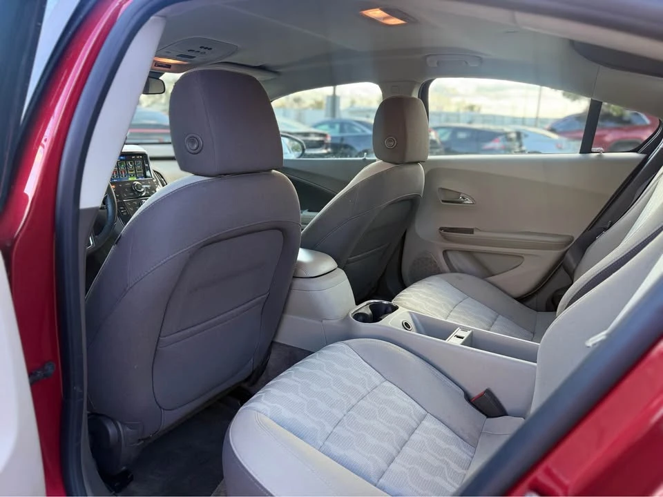 2015 Chevrolet Volt - Image 9 of 14