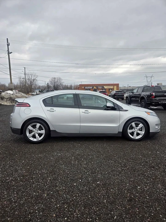 2015 Chevrolet Volt - Image 8 of 15