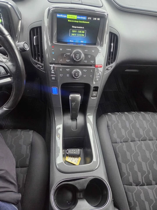 2015 Chevrolet Volt - Image 14 of 15
