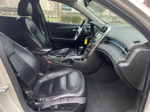2015 Chevrolet Malibu - Image 8 of 10