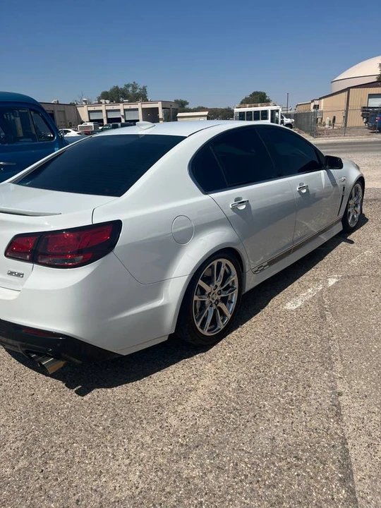 2015 Chevrolet SS - Image 2 of 10