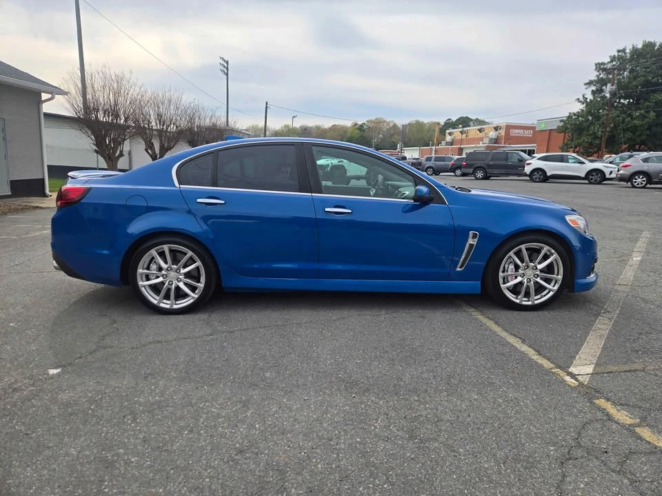 2015 Chevrolet SS - Image 2 of 10