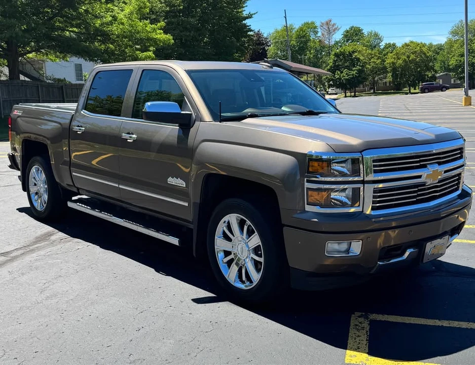 2015 Chevrolet Silverado 3rd Gen - Image 2 of 8
