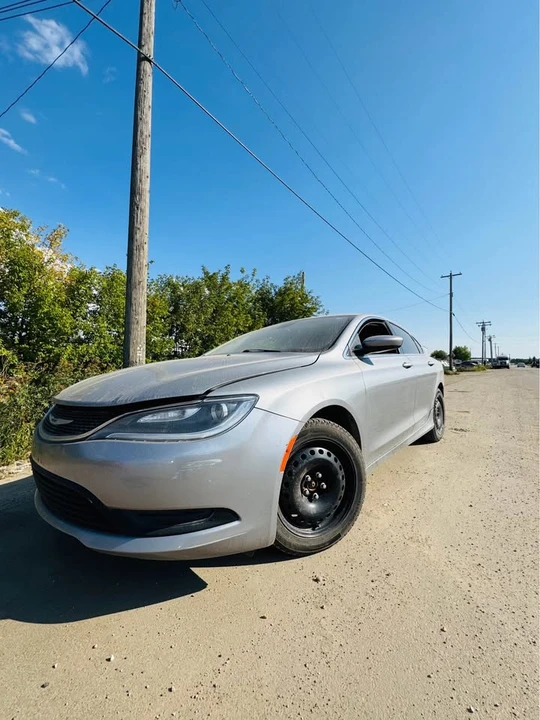 2015 Chrysler 200 - Image 2 of 7