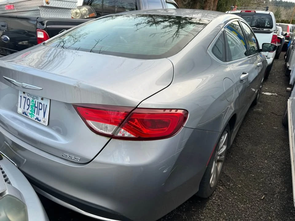 2015 Chrysler 200 - Image 4 of 6