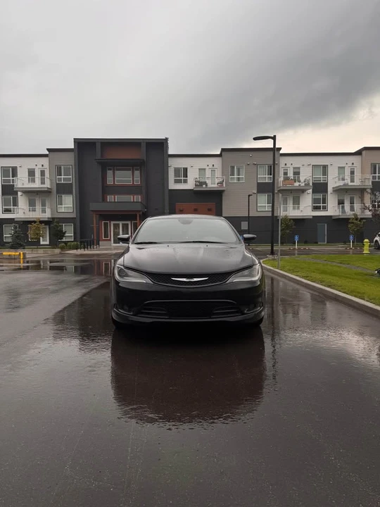 2015 Chrysler 200 - Image 2 of 7