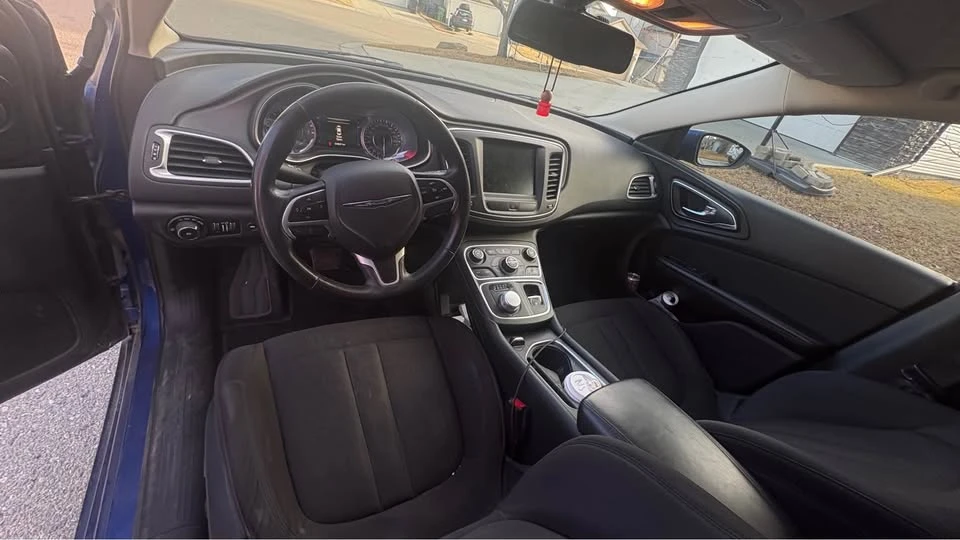 2015 Chrysler 200 - Image 6 of 6