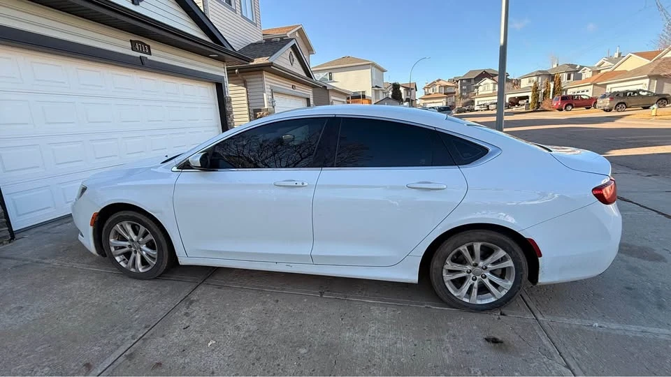 2015 Chrysler 200 - Image 3 of 4