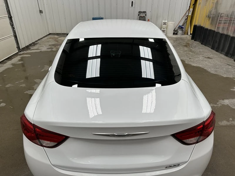 2015 Chrysler 200 - Image 15 of 21