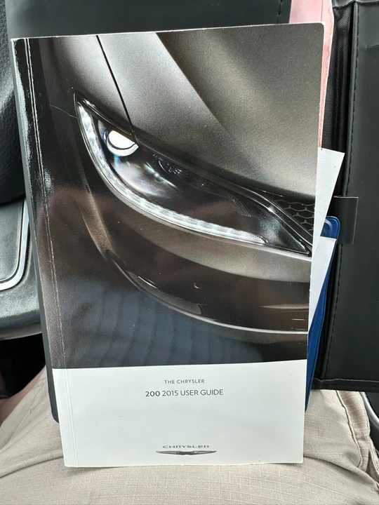 2015 Chrysler 200 - Image 20 of 21