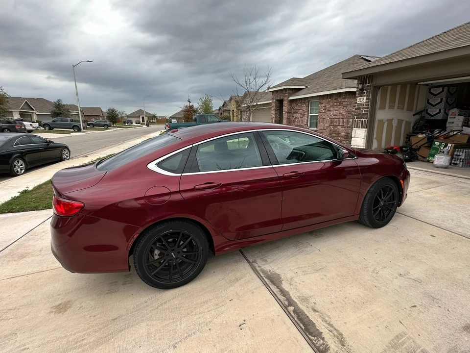 2015 Chrysler 200 - Image 5 of 21
