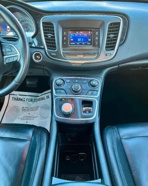 2015 Chrysler 200 - Image 11 of 12