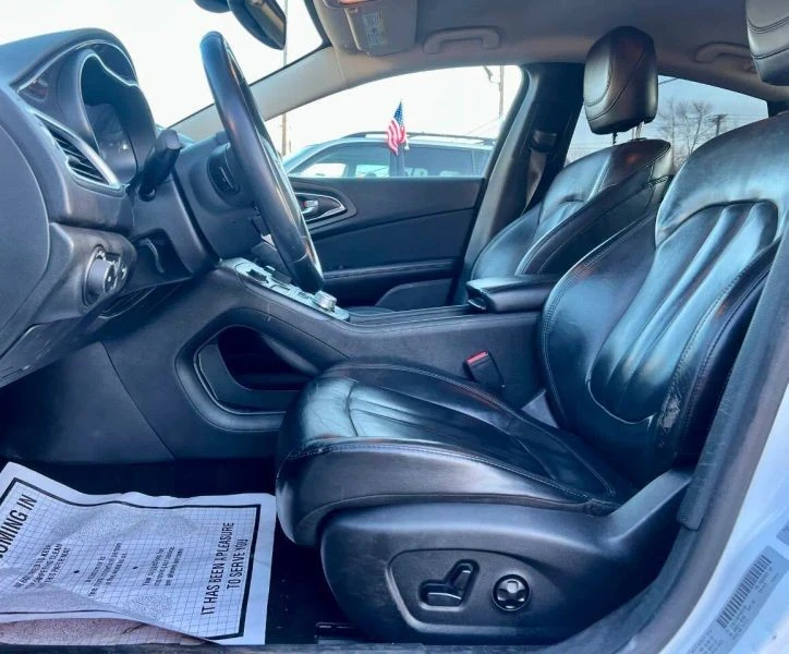 2015 Chrysler 200 - Image 4 of 12