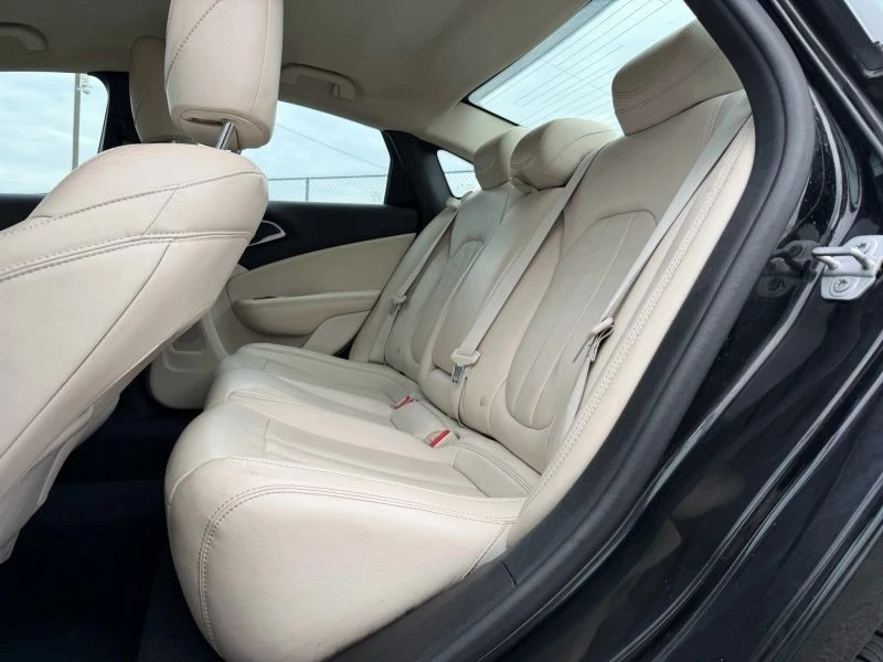 2015 Chrysler 200 - Image 12 of 12