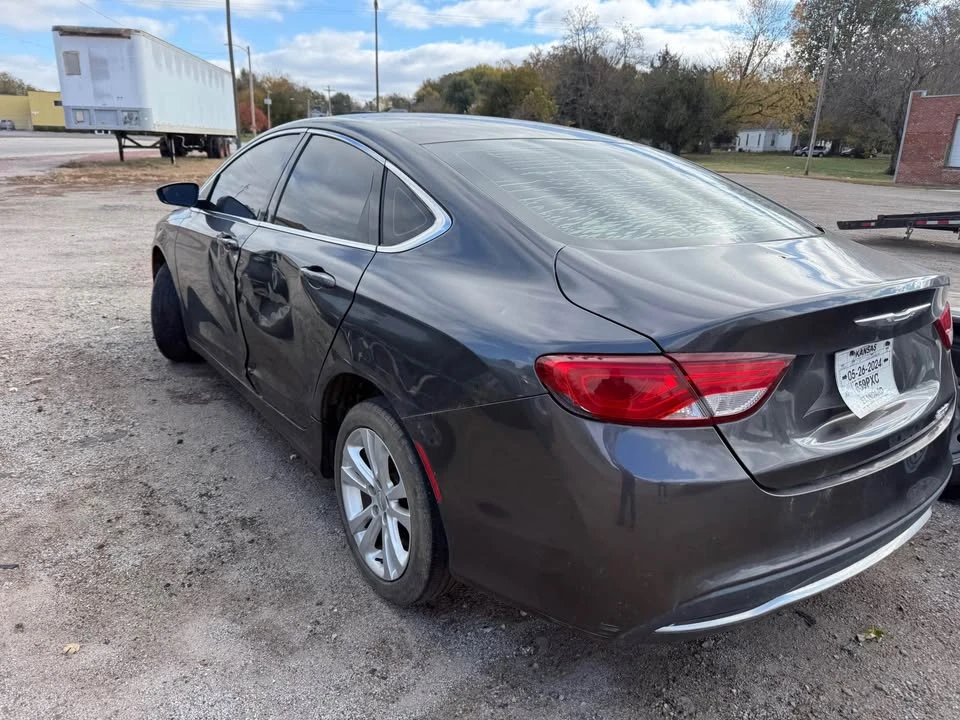 2015 Chrysler 200 - Image 9 of 9