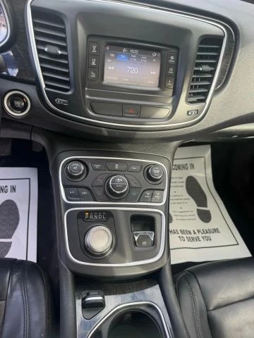 2015 Chrysler 200 - Image 12 of 18