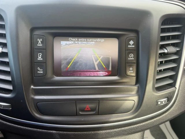 2015 Chrysler 200 - Image 16 of 18