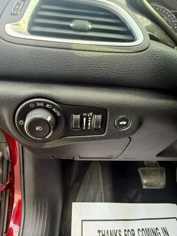 2015 Chrysler 200 - Image 15 of 18
