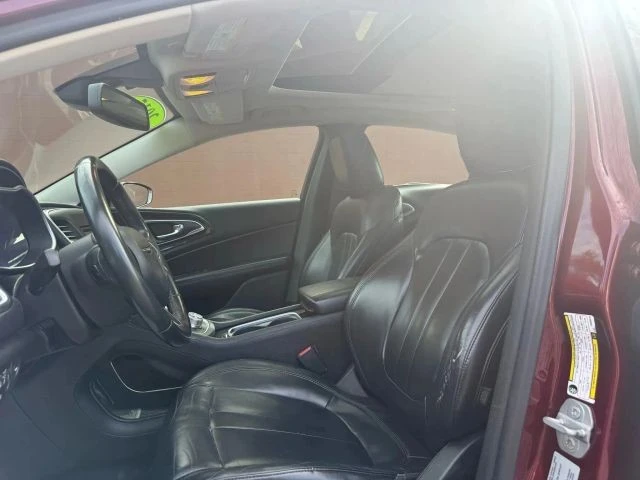 2015 Chrysler 200 - Image 10 of 18