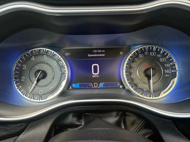 2015 Chrysler 200 - Image 17 of 18