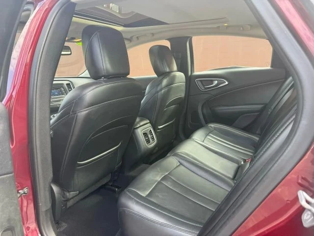 2015 Chrysler 200 - Image 14 of 18