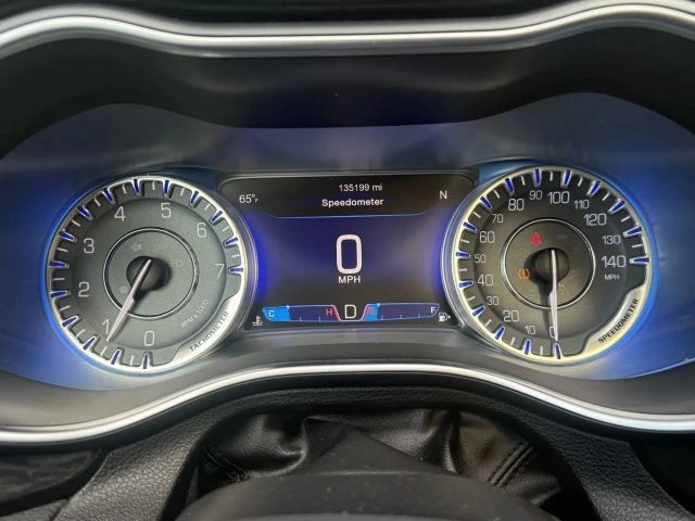 2015 Chrysler 200 - Image 17 of 18