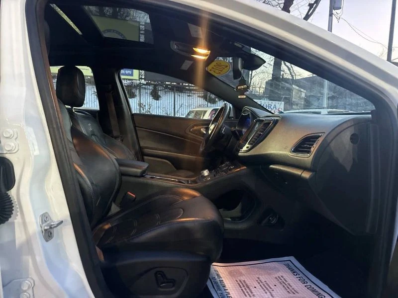 2015 Chrysler 200 - Image 8 of 12