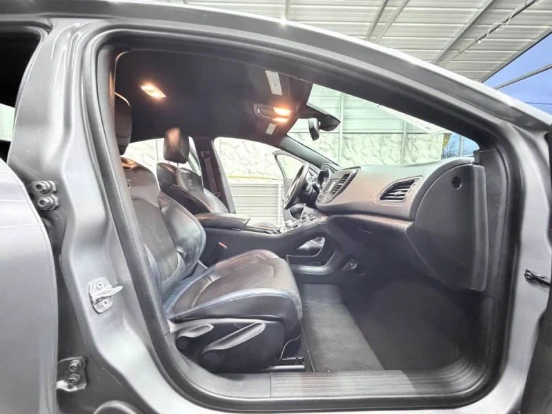 2015 Chrysler 200 - Image 12 of 12