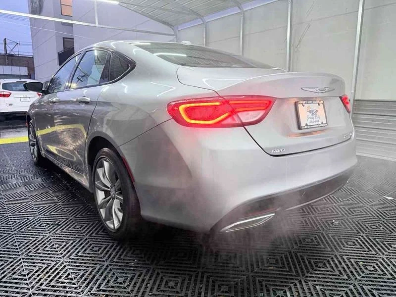 2015 Chrysler 200 - Image 5 of 12
