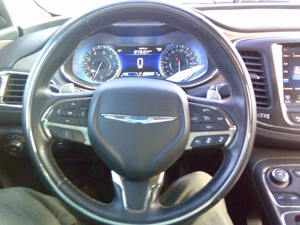 2015 Chrysler 200 - Image 19 of 21
