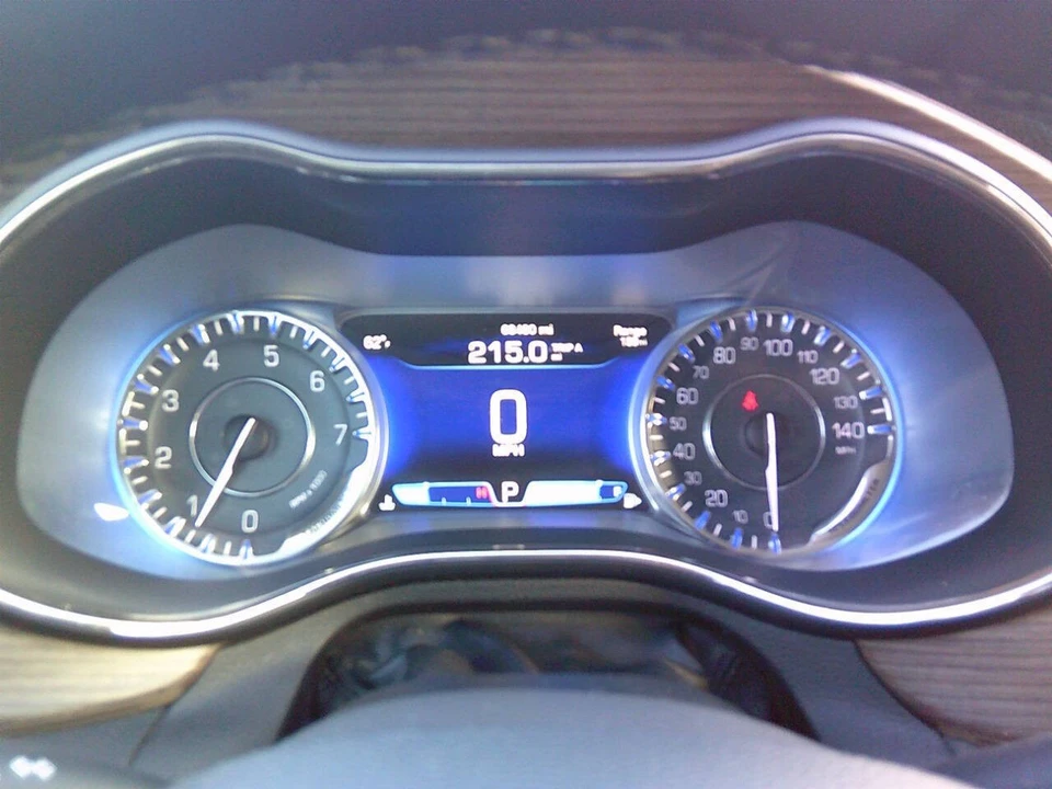 2015 Chrysler 200 - Image 18 of 21