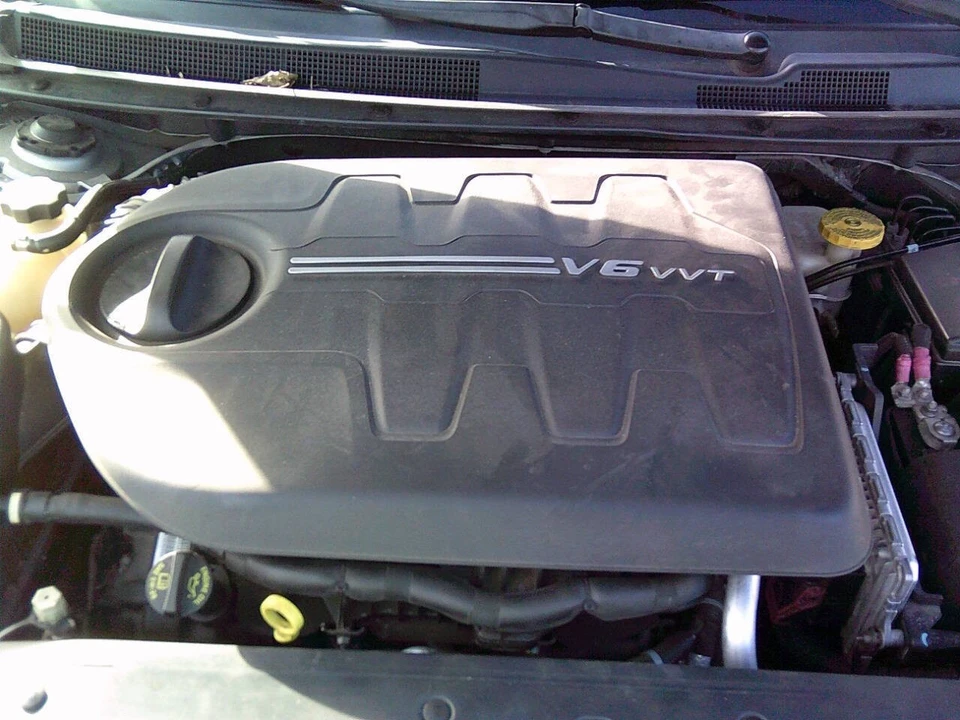 2015 Chrysler 200 - Image 10 of 21